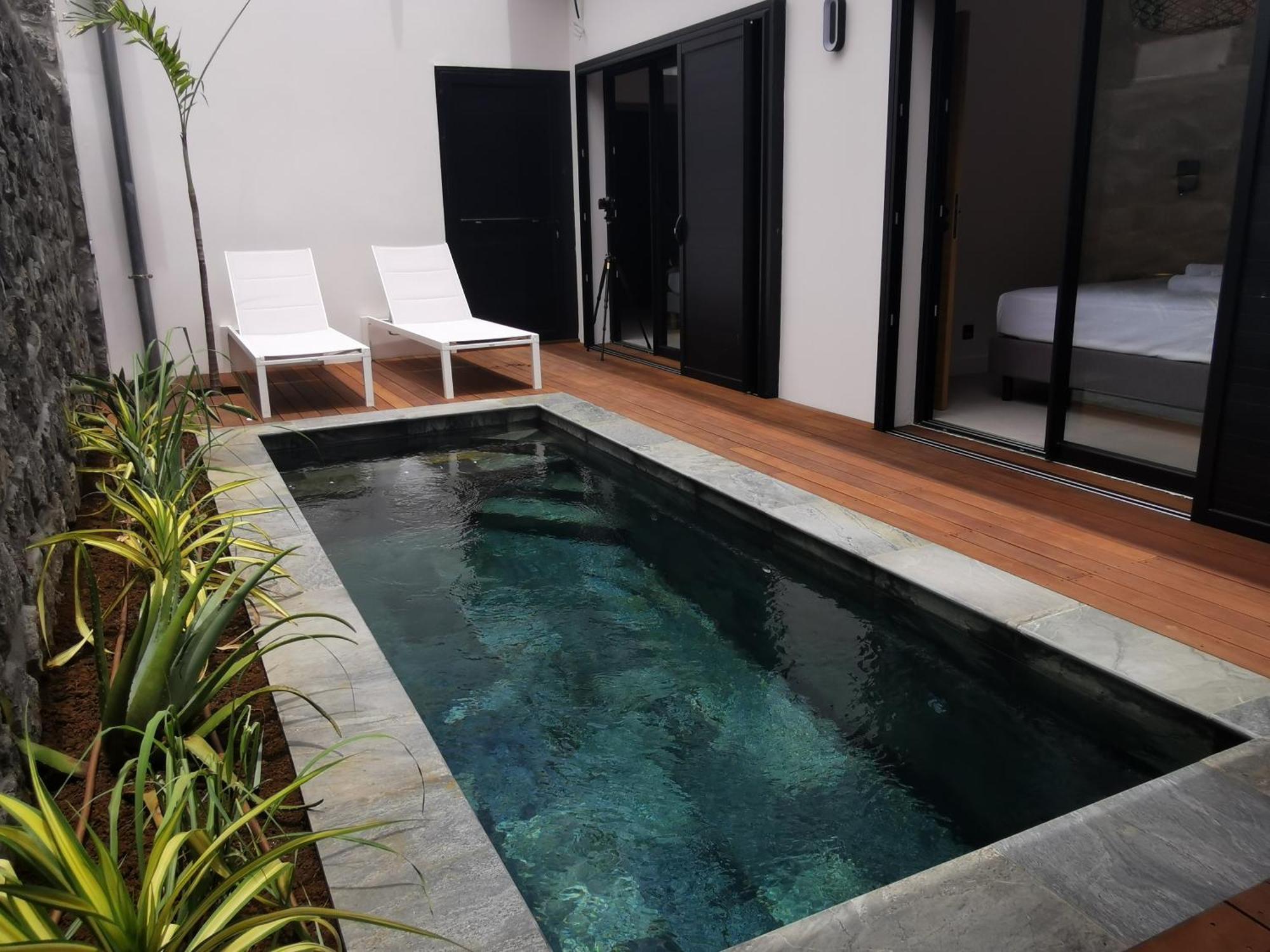 Summer Cosy - Villa Classee 4 Etoiles - 2 Suites Avec Piscine Chauffee Et Jacuzzi Integre Idealement Situee Chemin Summer Saint-Gilles-les Bains Dış mekan fotoğraf